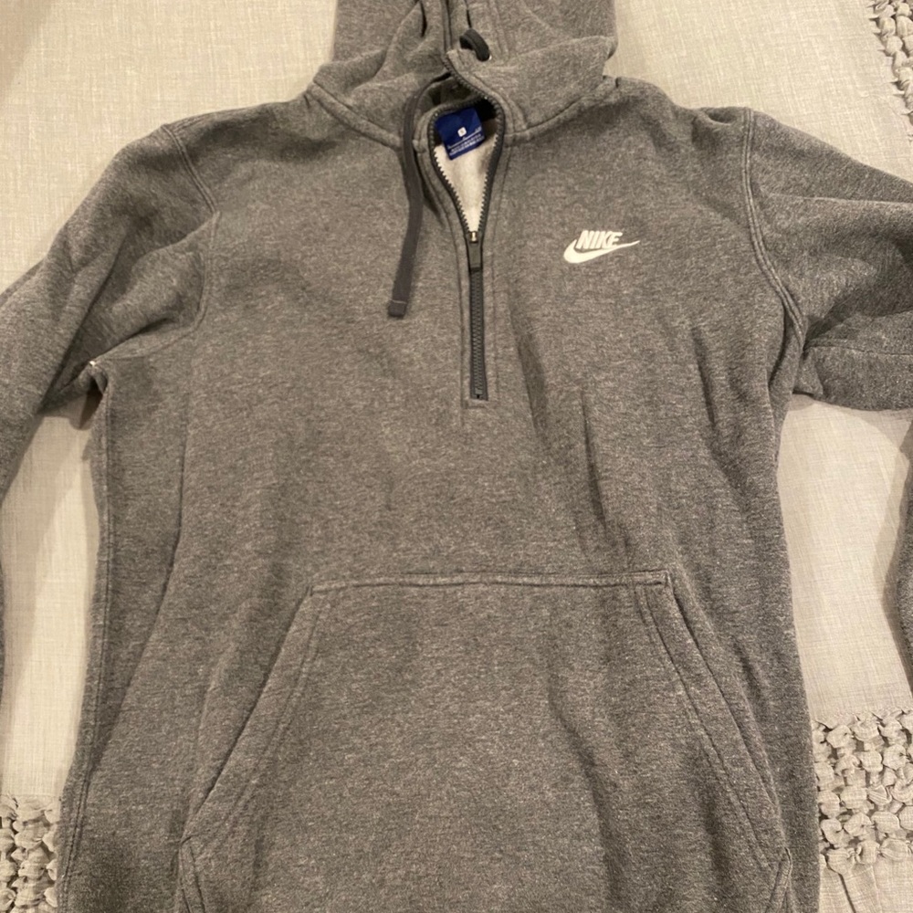 unisex size small nike hoodie